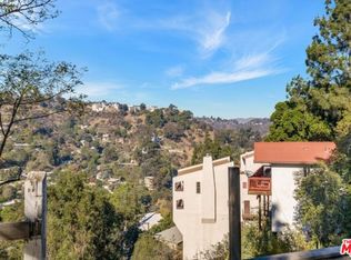 8301 W Grand View Dr, Los Angeles, CA 90046