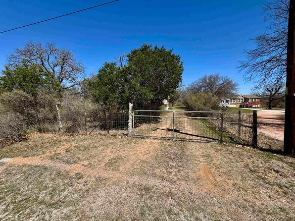 640 Roselea Dr., Buchanan Dam, TX 78609