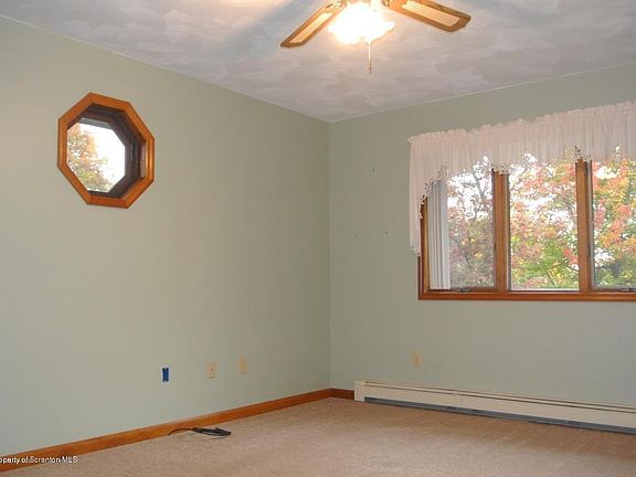 5th image of 26 Fawnwood Dr