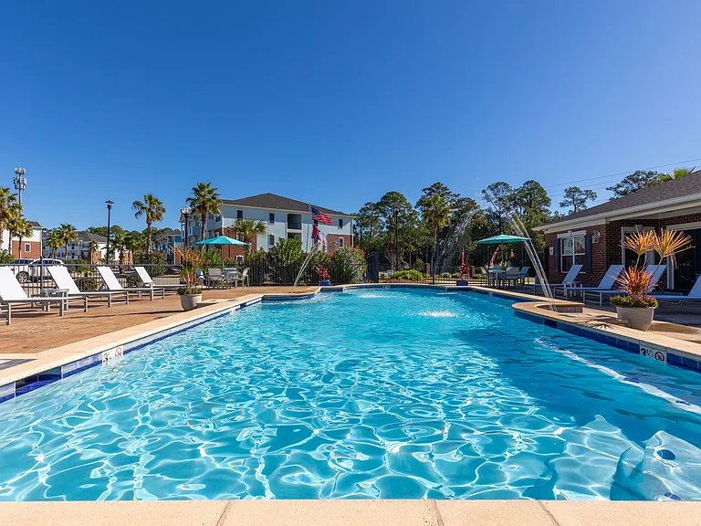 Oceanaire Apartments — Photo 14