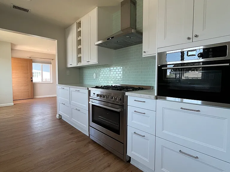 6104 Albemarle St — Photo 1