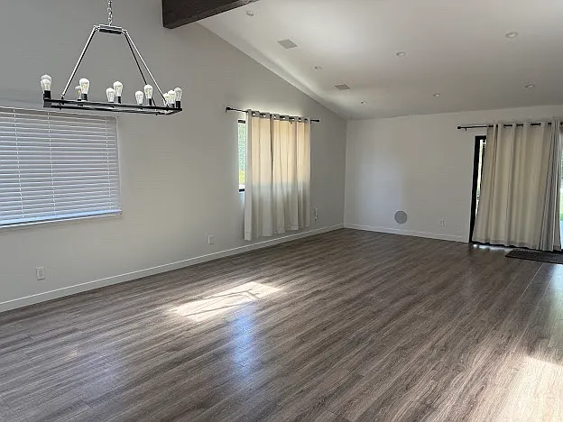 4 bed, 2147 sqft, $5,200 — Photo 3