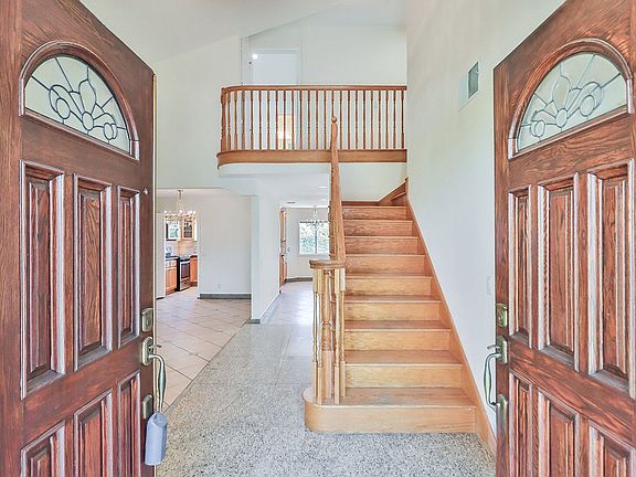 3rd image of 6368 Wynne Ave