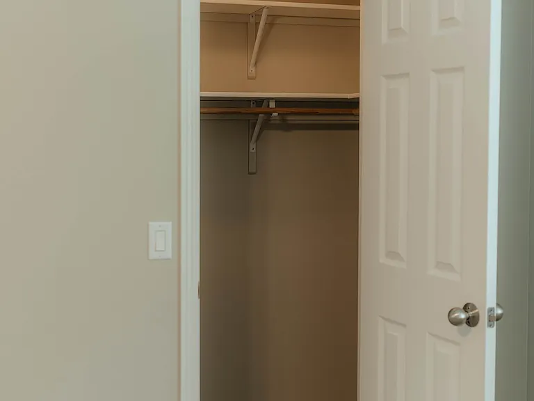 915 Carlton Cir — Photo 27