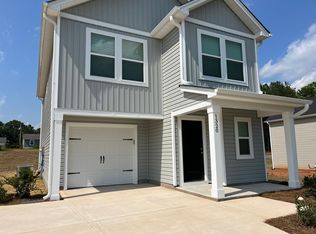 1316 Yadkin St, Statesville, NC 28677
