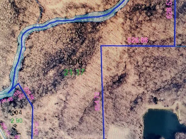 Hacke Rd, Carlinville, IL 62626