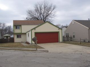 2280 Larkspur Ct, Aurora, IL