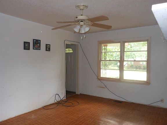 5th image of 4816 Westwood Dr NW