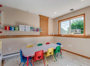 38312 Hillshire Ave, North Branch, MN 55056