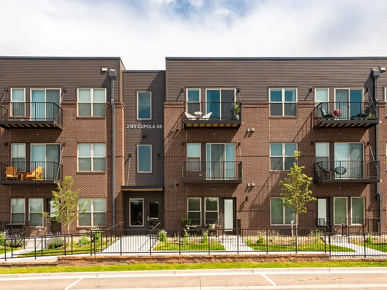 Railway Flats Apartments — Photo 40