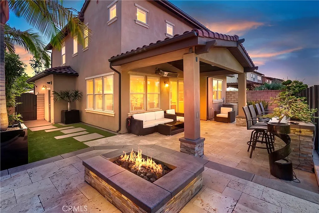 4 bed, 1709 sqft, $6,200 — Photo 2