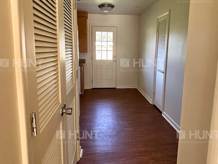 203 Acorn Dr — Photo 3