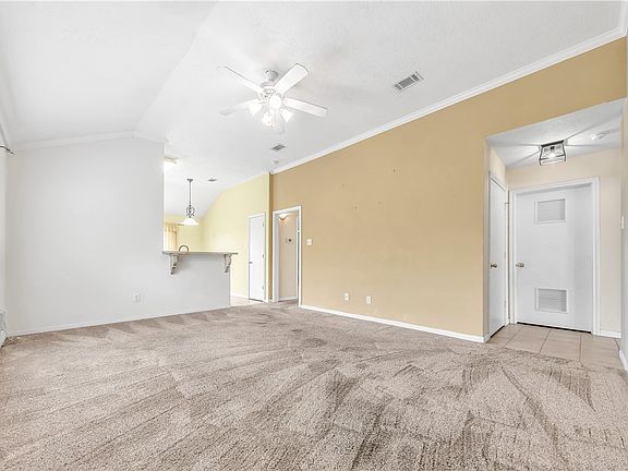 3rd image of 608 Plano Dr