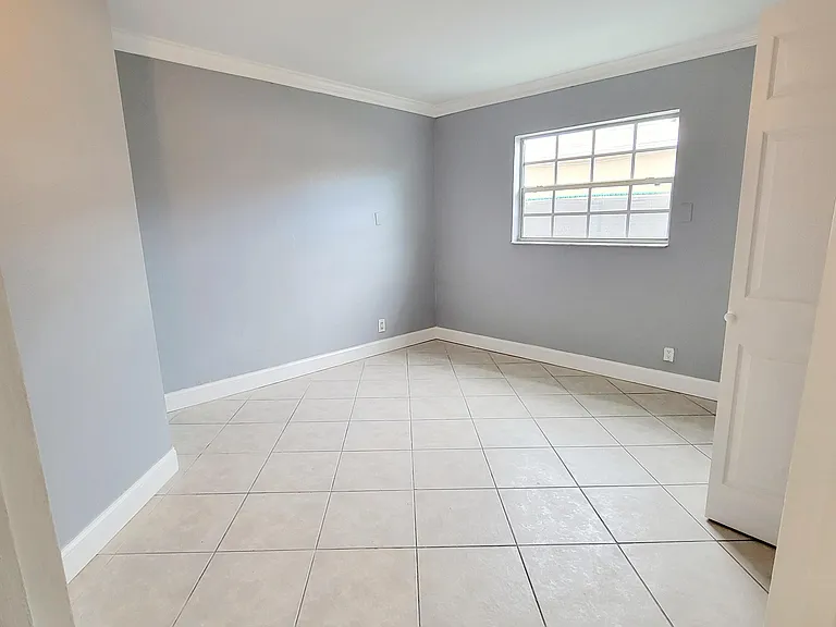 2021 NW 64th Ave #A — Photo 14