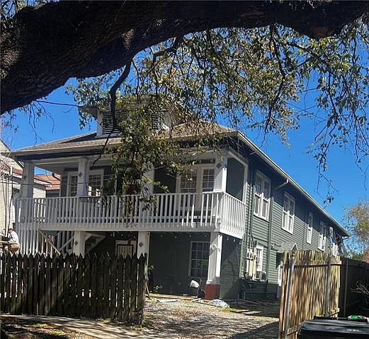 1st image of 3323 Banks St