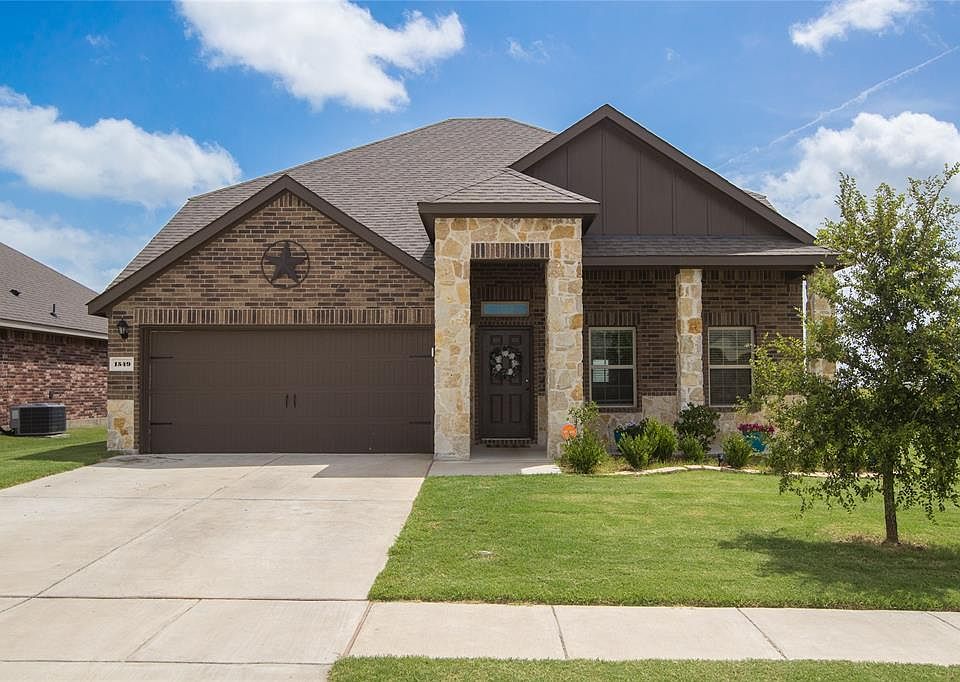 1st image of 1549 Meadowlake Dr