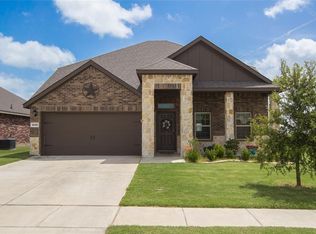 1549 Meadowlake Dr, Waxahachie, TX 75165