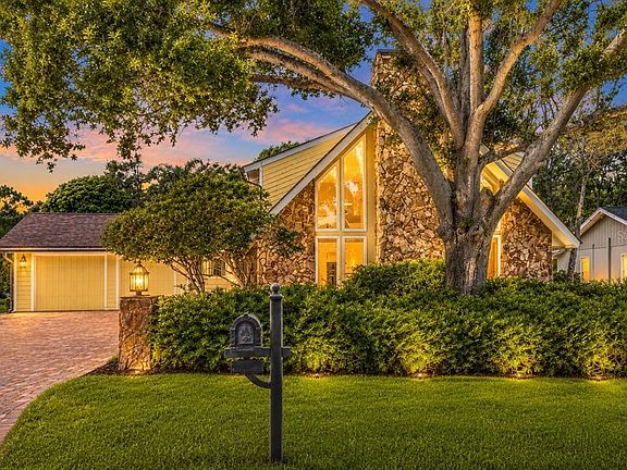3rd image of 1944 Levine Ln