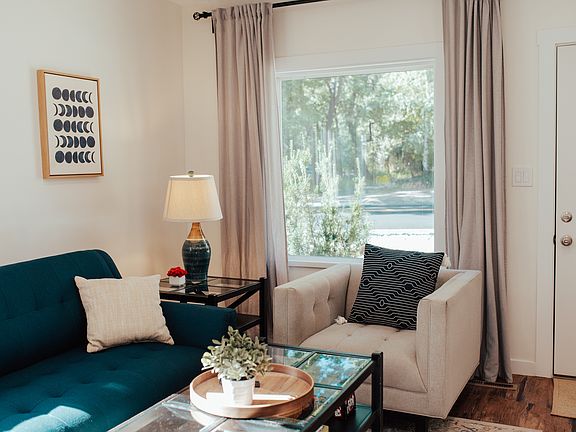 5th image of 622 Canyon Rd