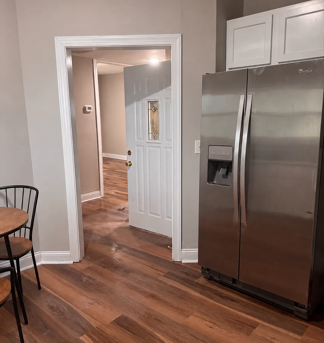 3 bed, 1000 sqft, $1,850 — Photo 3