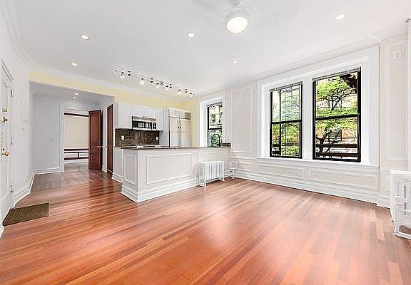 3rd image of 73 W 83rd St #4C
