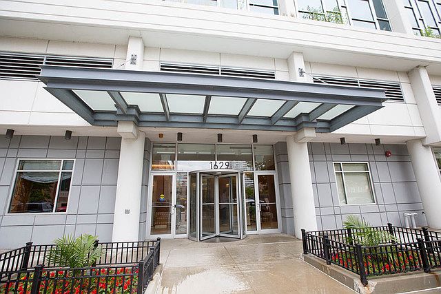 1st image of 1629 S Prairie Ave #2111