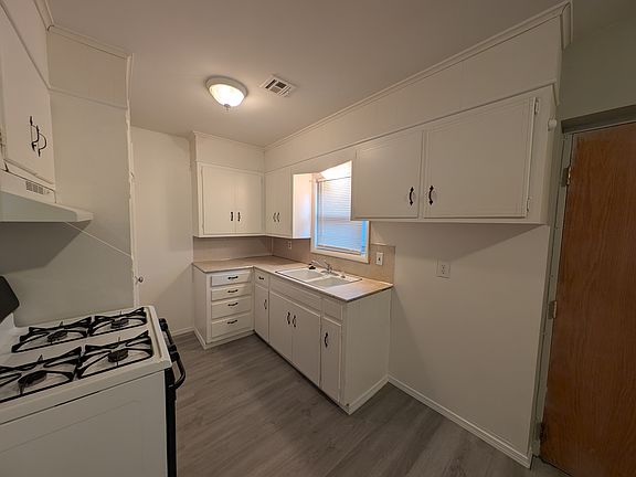 5th image of 8020 E 2nd St #C