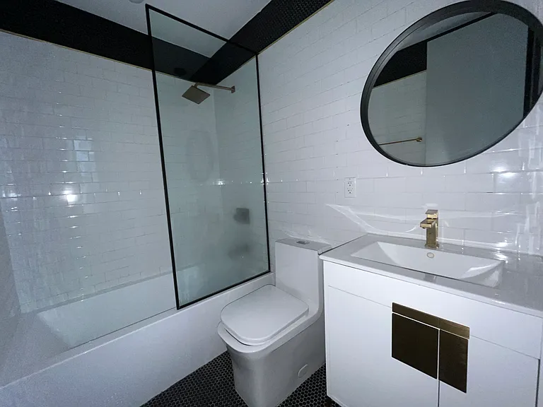 41 Van Wagenen Ave #3 — Photo 4
