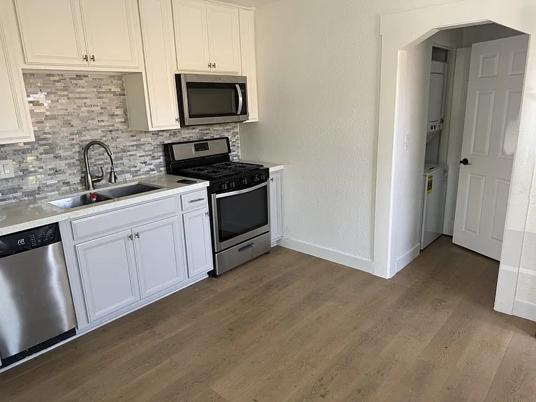 345 N Occidental Blvd — Photo 18