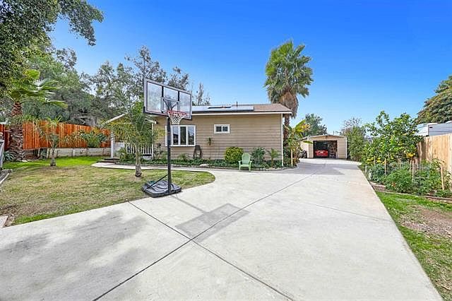 1st image of 2255 Primrose Ave