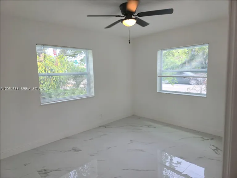 1141 SW 8th Ter — Photo 10