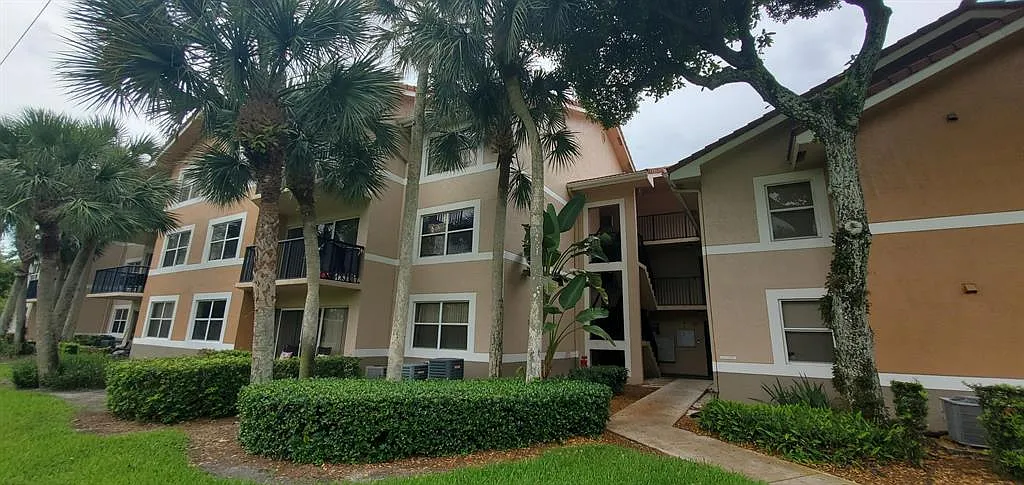 3 bed, 1166 sqft, $2,500 — Photo 3