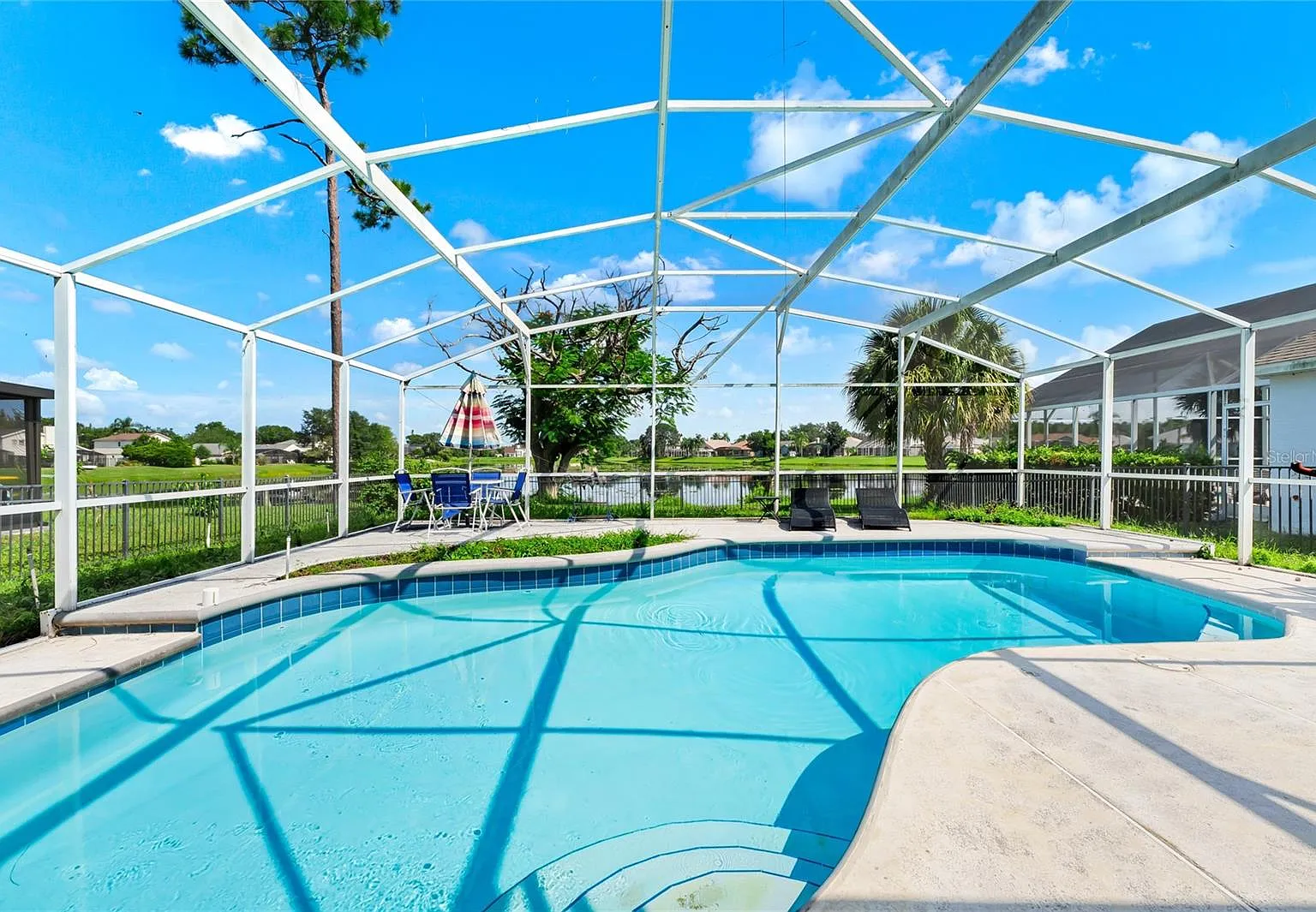 3 bed, 2.0 bath, 1669 sqft, $3,000 — Photo 2