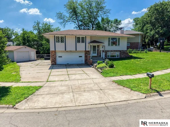 2501 Jameson N, Lincoln, NE 68512