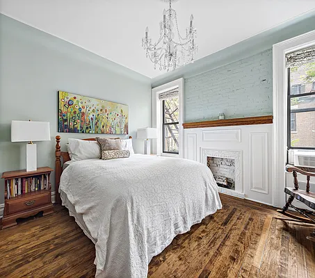 Sold by Compass | media 31