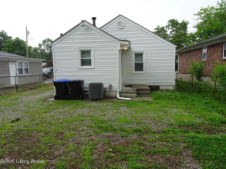 226 Downes Ln — Photo 17