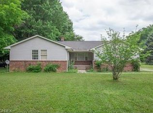 2223 River Rd, Willoughby Hills, OH 44094