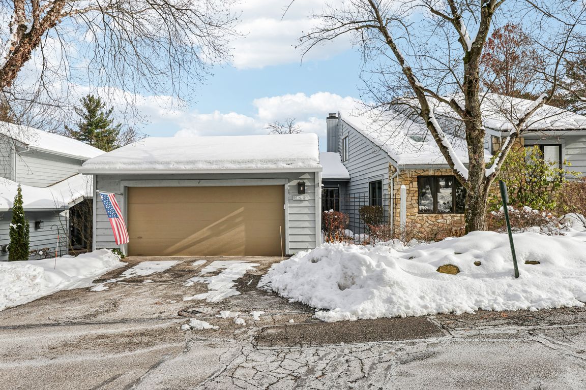 Lander Rd 3-S0612-001.jpg