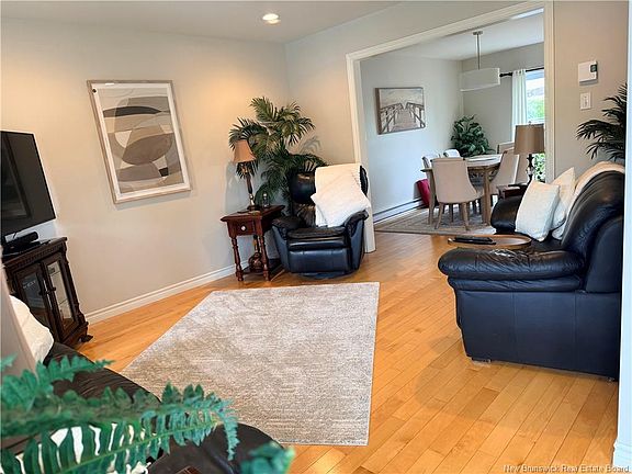 4th image of 65 Pettingill Rd