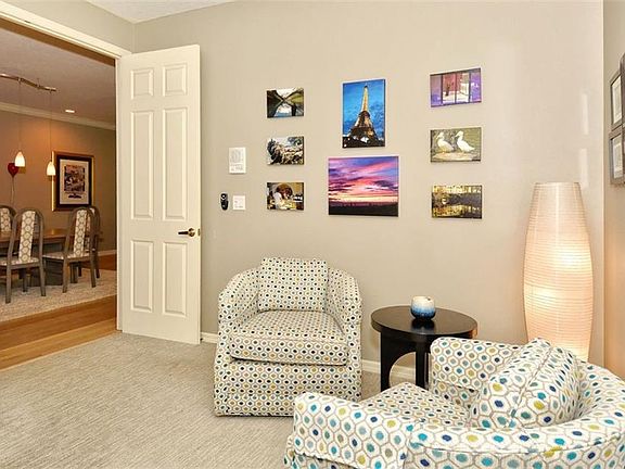 4th image of 2730 Moss Oak Dr #15
