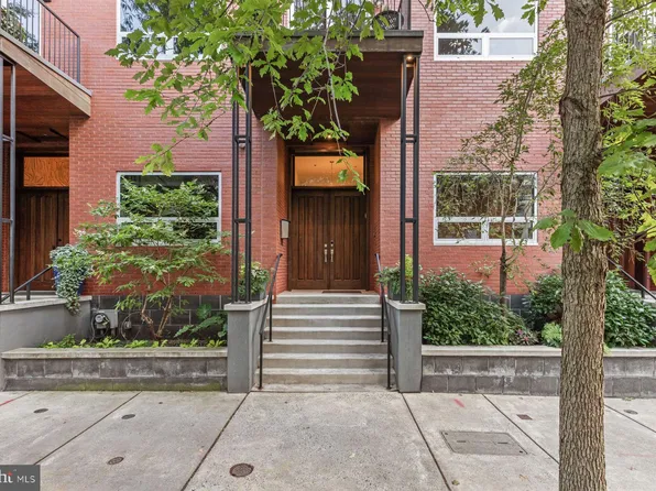 2132 Race St, Philadelphia, PA 19103