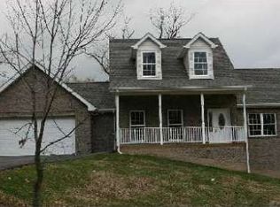 300 Hemlock Way, Washington, PA 15301