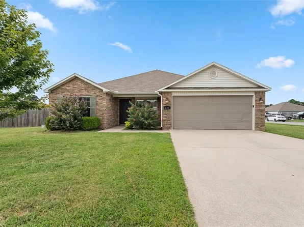 236 Honor Ct, Bethel Heights, AR 72764