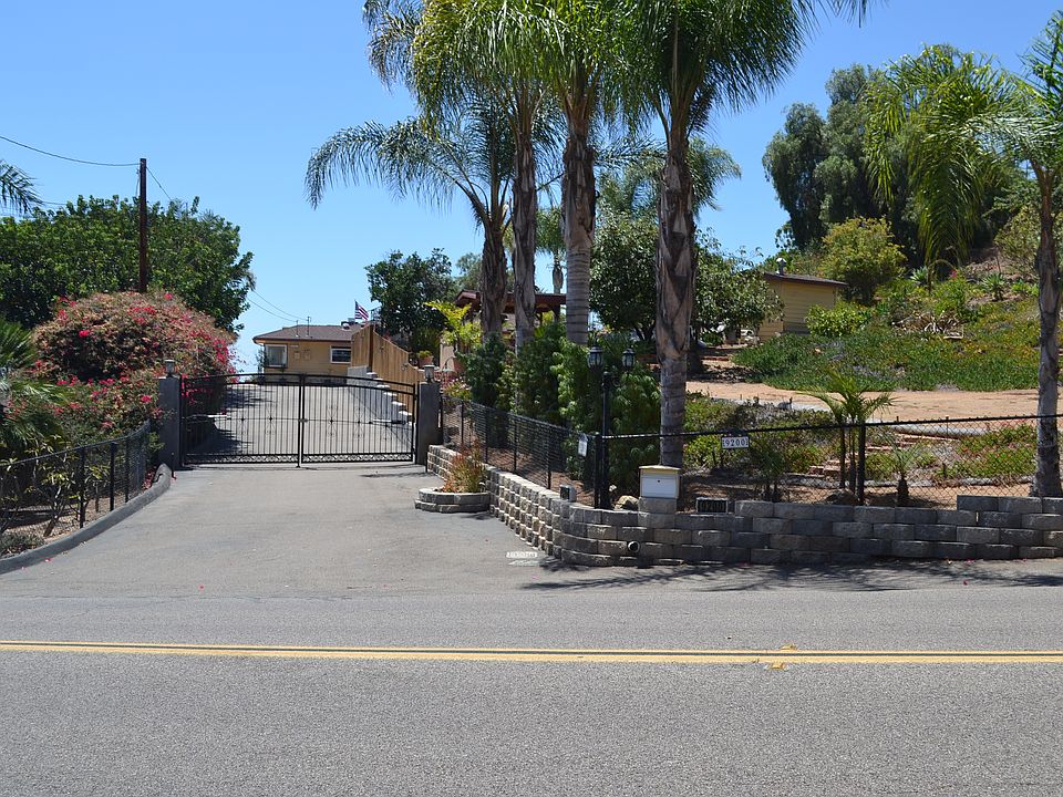 1st image of 9200 Grossmont Blvd
