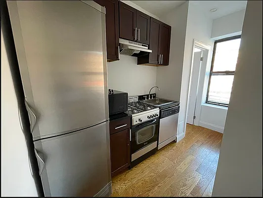 Rented by REAL New York | media 4