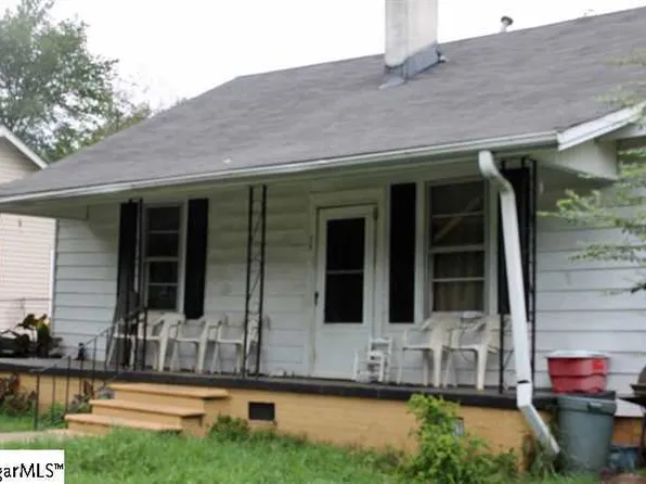 26 McArthur St, Greenville, SC 29611
