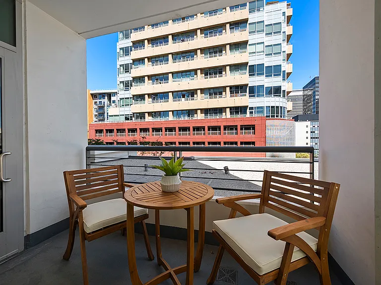 425 W Beech St #601 — Photo 7