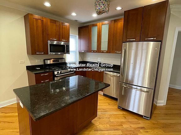 2nd image of 6949 N Oakley Ave APT 3