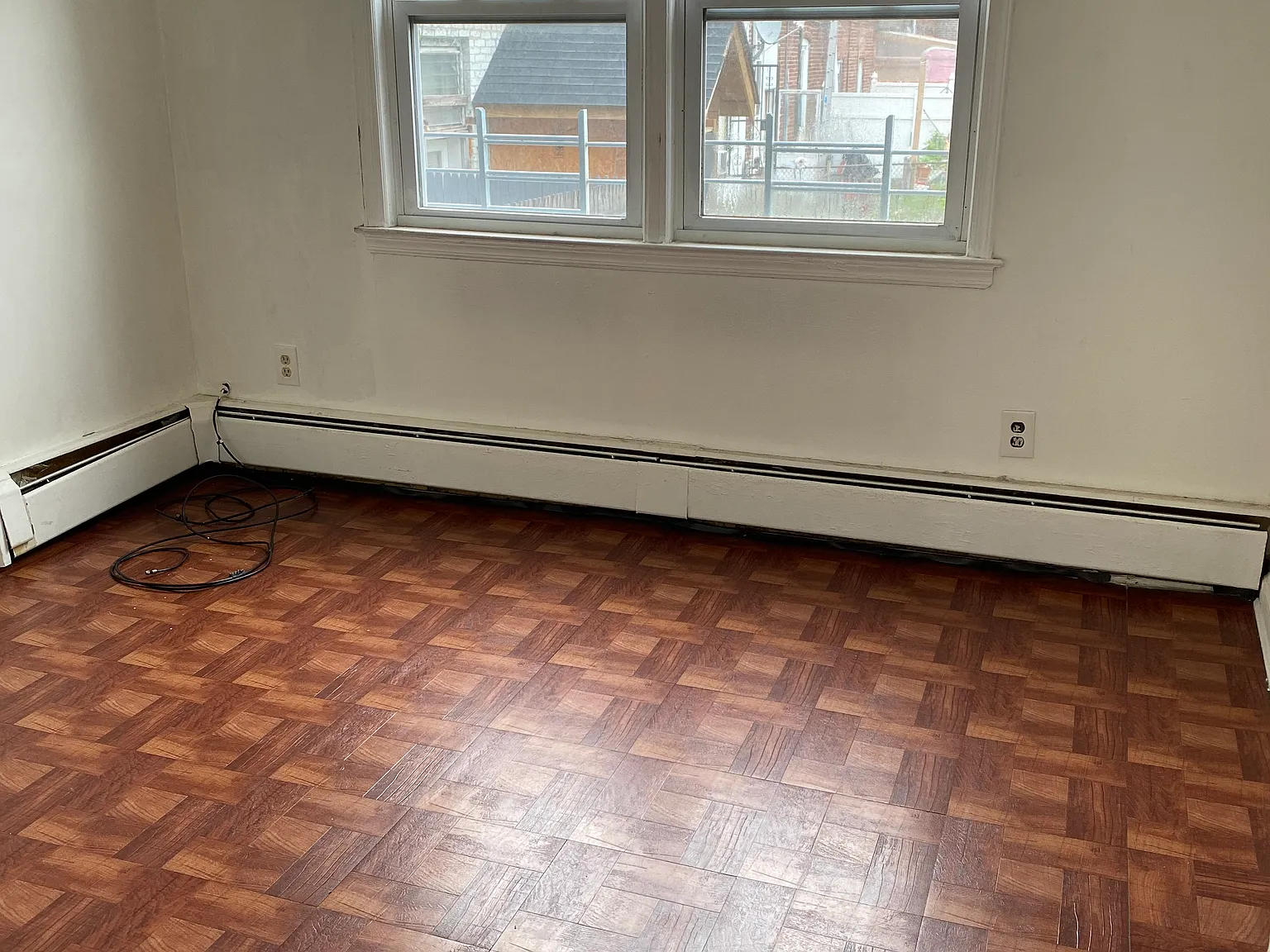2 bed, 820 sqft, $2,400 — Photo 2