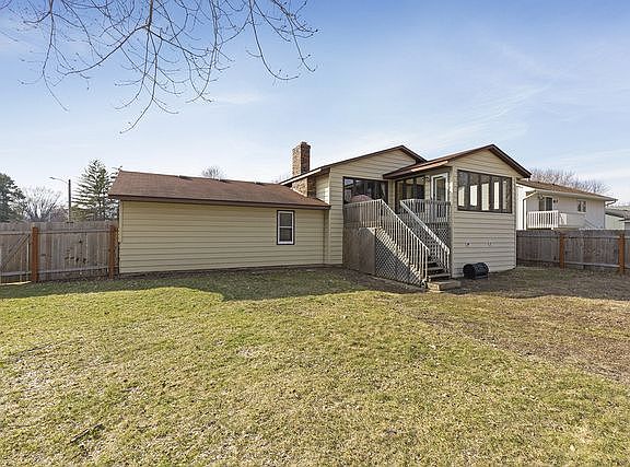 5th image of 1924 Betty Jane Ct